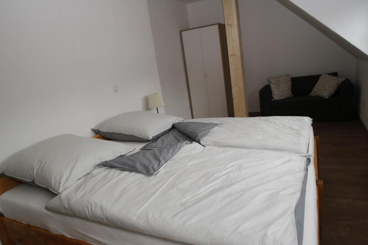 Altes -Haus Apartment Gattendorf Bagian luar foto
